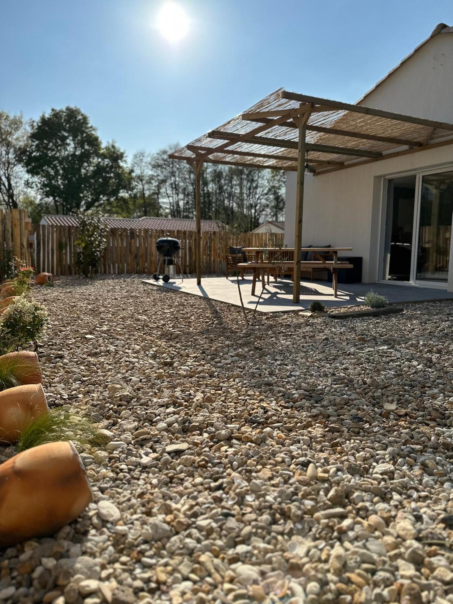 Maison Au Calme Pres Des Plages Poiroux Bagian luar foto